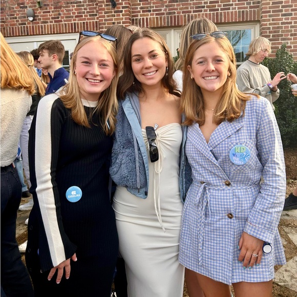 Meet your Posher, Sarah - Picture 3 of 8